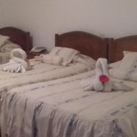 Autentisereia Lda. Hostel Algoso